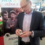 Mistrovství ve vyjímání ježka z klece